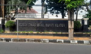 Rumdin Wakil Bupati Rusak parah.lensa klateb.com