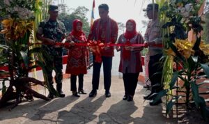 Hamenang resmikan jembatan di Benner Klaten.