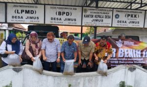 DPRD Klaten Tebar 50 Ribu Bibit Ikan Di Polanharjo