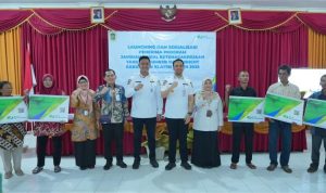 1785 butuh tani tembakau dapat jainan sosial ketenagakerjaan.