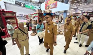 Bupati temukan makanan berbahan pengawet di Pasar Klaten.